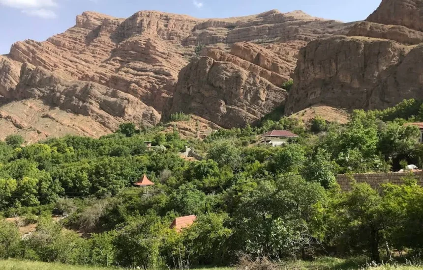 طبیعت بهاری روستای قلات شیراز