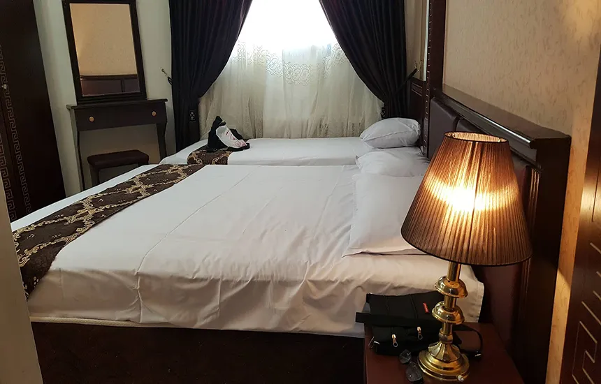 هتل آپارتمان زمرد