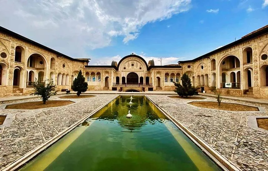 خانه طباطبایی‌ها