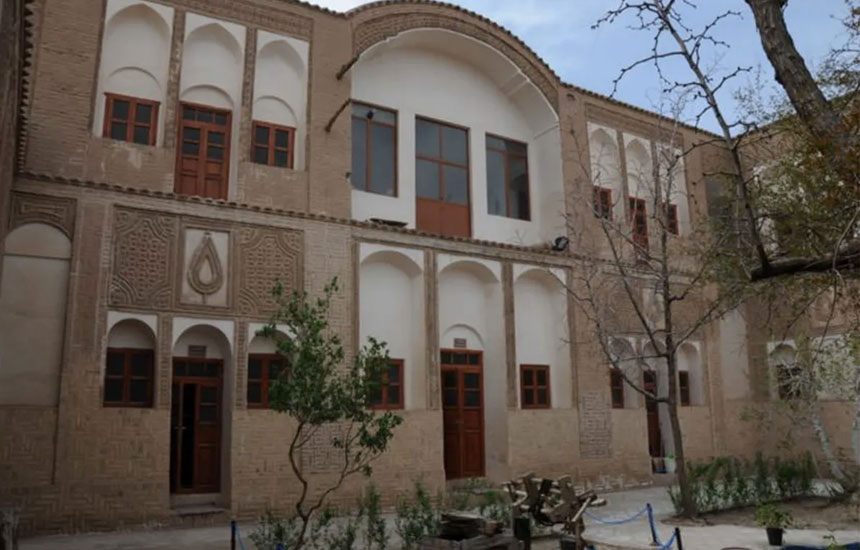 خانه اعتمادنیا