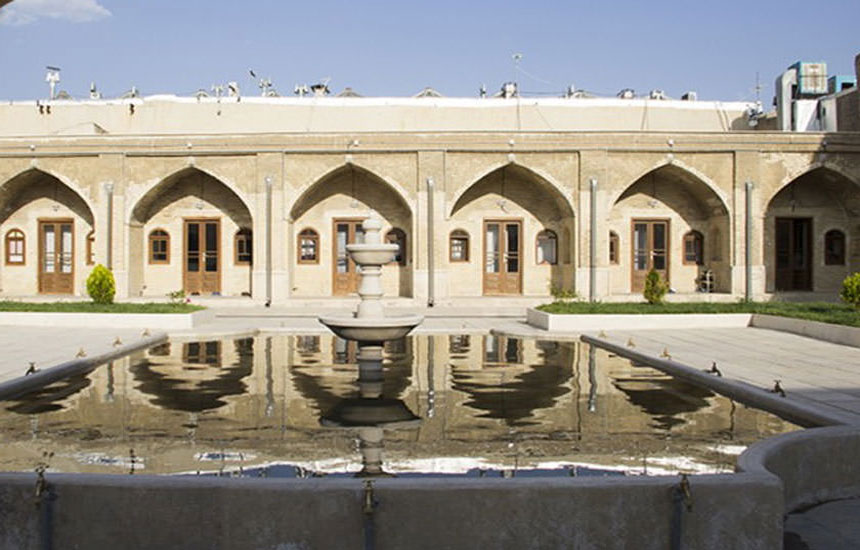 مسجد چهل‌ستون