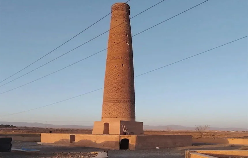 مناره آجری روستای خسروجرد