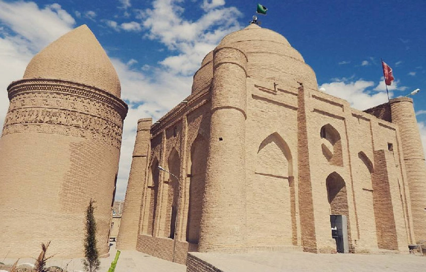 جاذبه‌های مسیر شیراز به ساری، جاده یزد سمنان