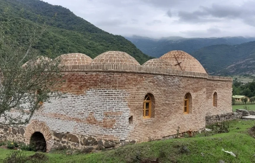 حمام تاریخی آق اولر تالش